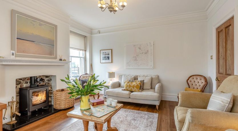 Photo of 4 Bed in Appledore