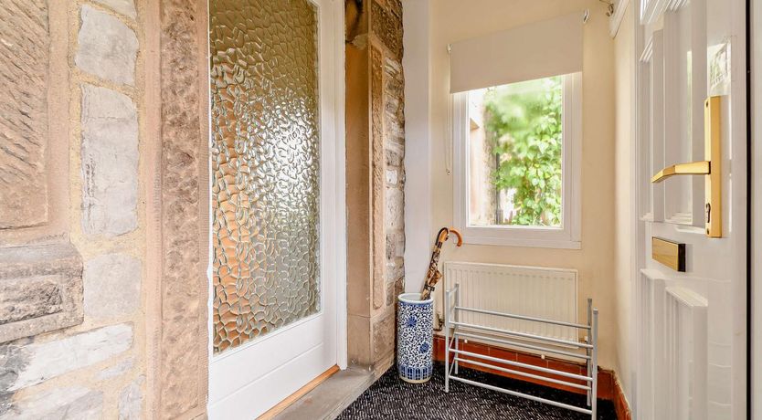 Photo of 2 Bed in Bakewell