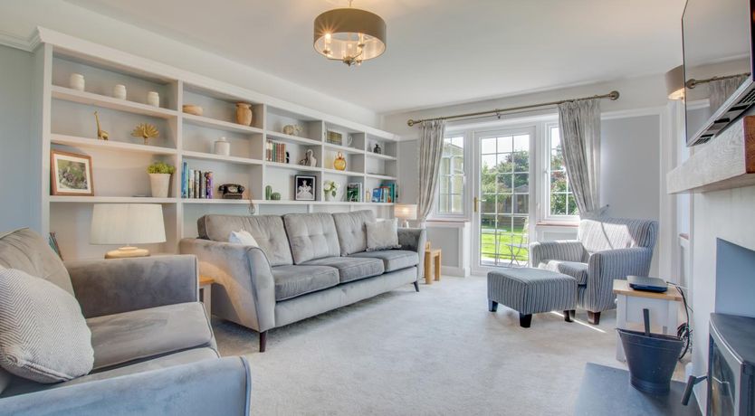 Photo of 5 Bed in Mundesley