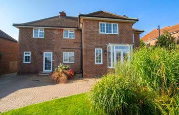 5 Bed in Mundesley Holiday Home