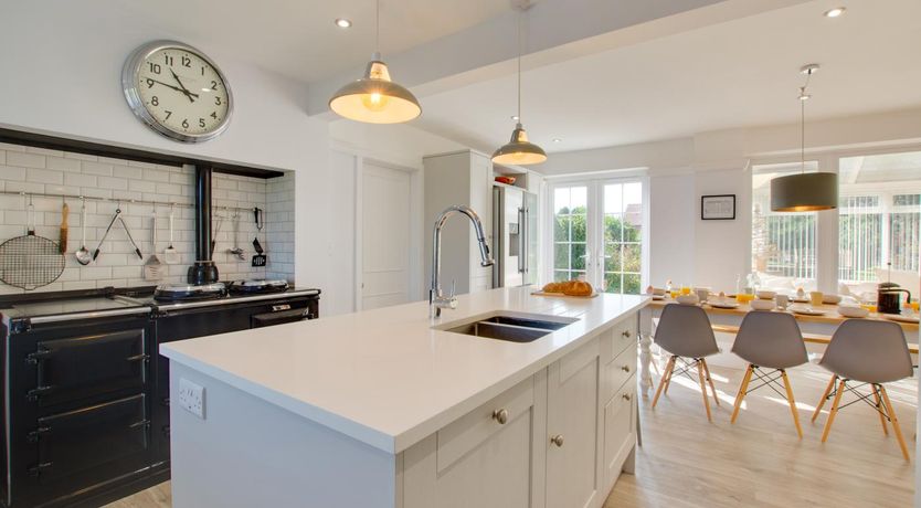 Photo of 5 Bed in Mundesley