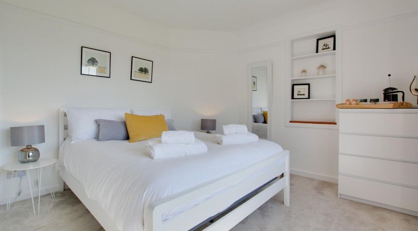 Photo of 5 Bed in Mundesley