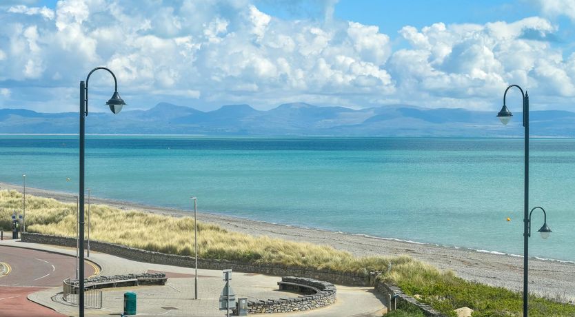 Photo of 2 Bed in Pwllheli