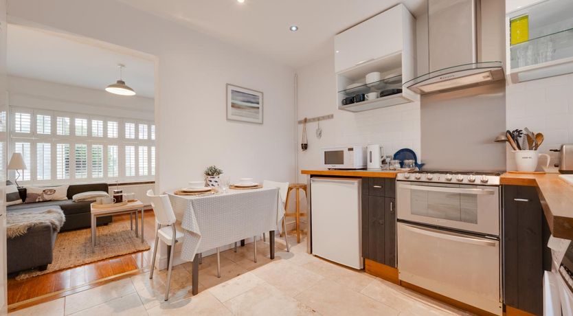 Photo of 2 Bed in Holt