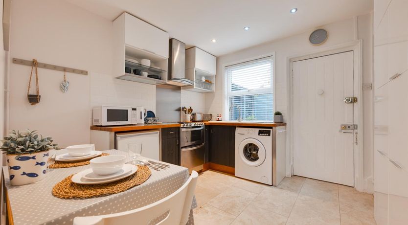 Photo of 2 Bed in Holt