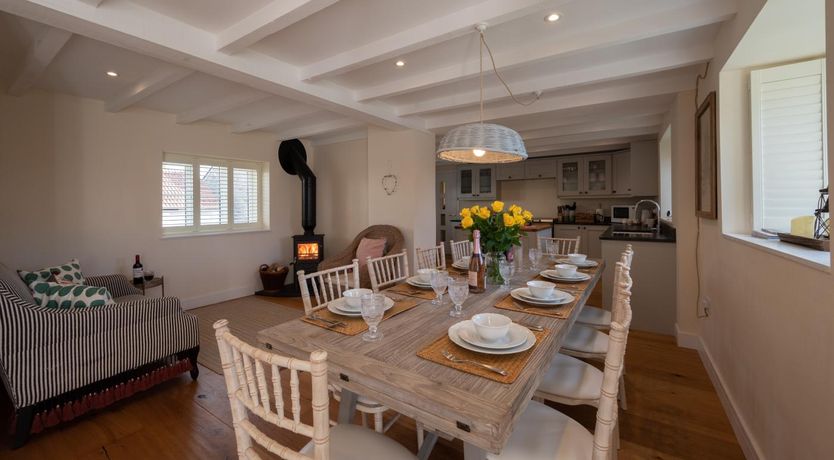Photo of 4 Bed in West Down