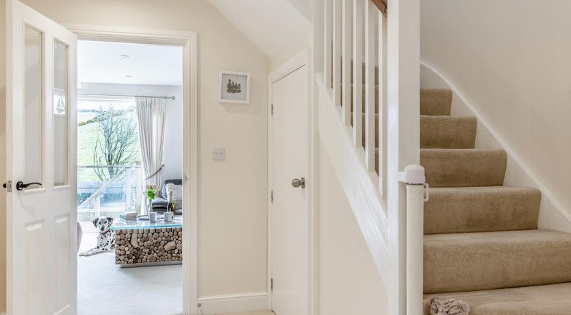 Photo of 4 Bed in Mortehoe