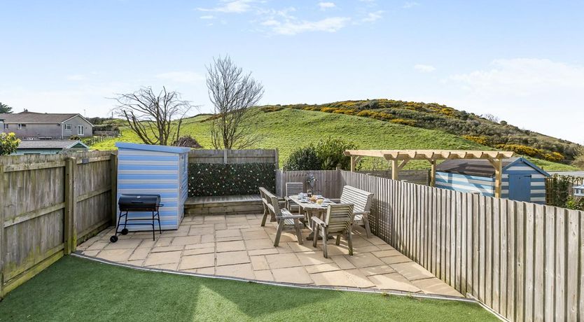 Photo of 4 Bed in Mortehoe