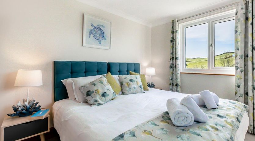 Photo of 4 Bed in Mortehoe