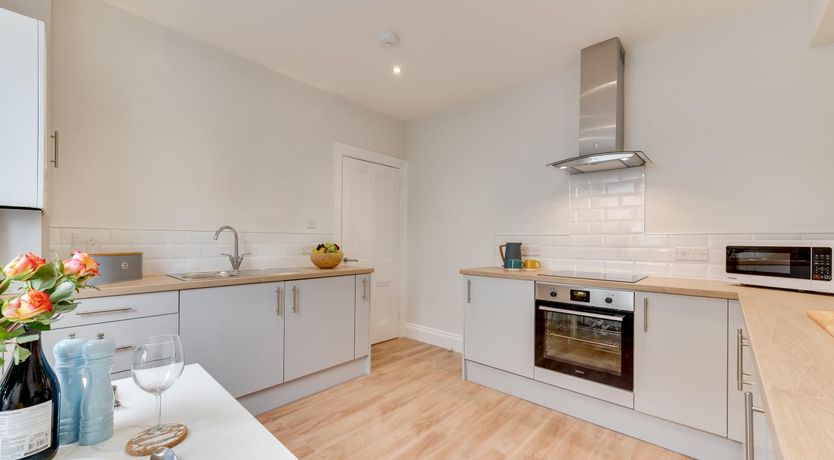 Photo of 1 Bed in Looe