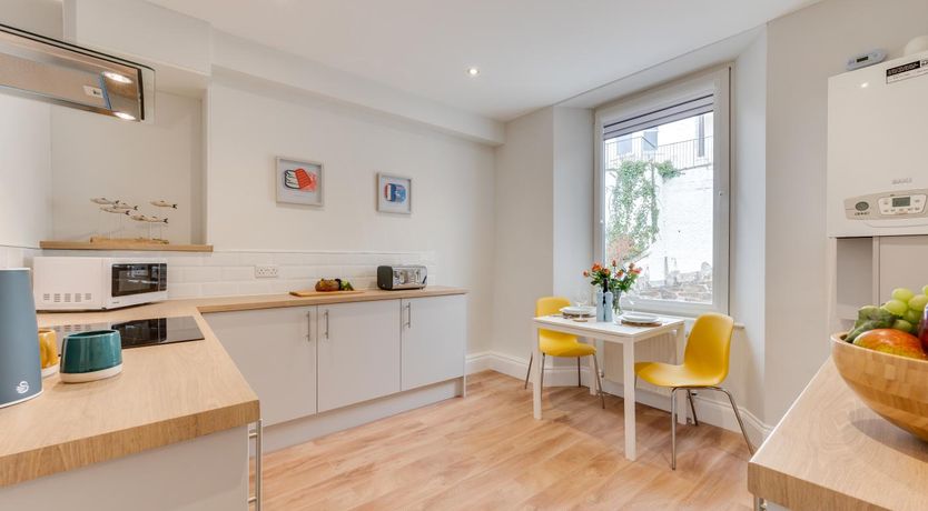 Photo of 1 Bed in Looe