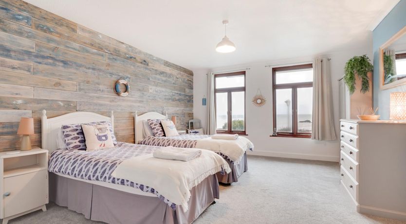 Photo of 3 Bed in Looe