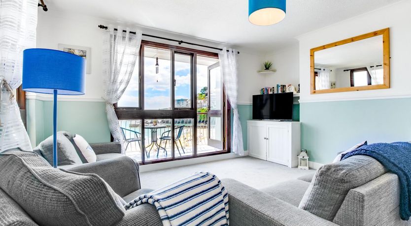 Photo of 3 Bed in Looe