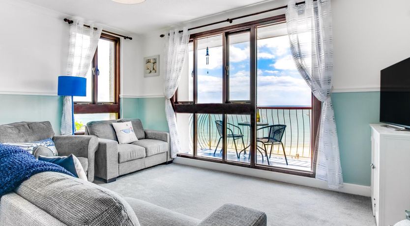 Photo of 3 Bed in Looe