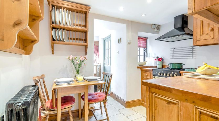 Photo of 2 Bed in Hope Valley