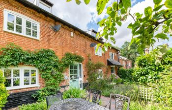 4 Bed in Halesworth Holiday Home