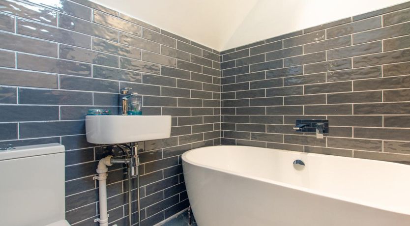 Photo of 2 Bed in Tenby