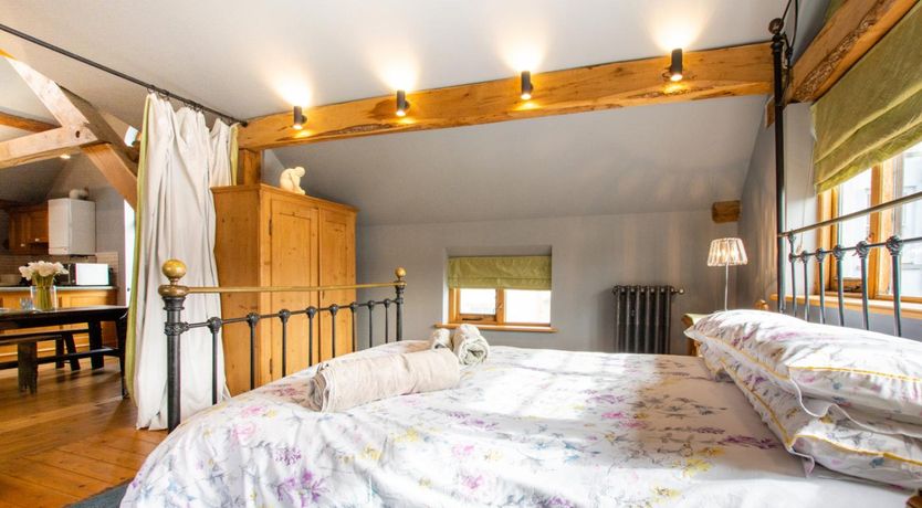 Photo of 2 Bed in Tenby