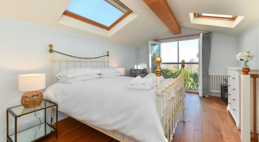 Photo of 4 Bed in Bwlchtocyn