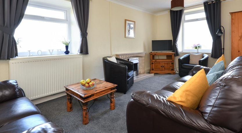 Photo of 4 Bed in Bwlchtocyn