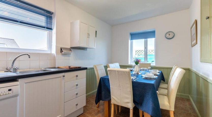 Photo of 4 Bed in Bwlchtocyn