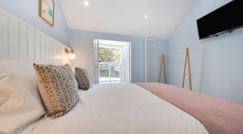 Photo of 2 Bed in Newlyn