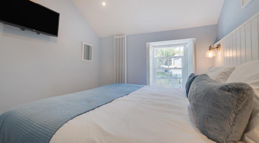 Photo of 2 Bed in Newlyn