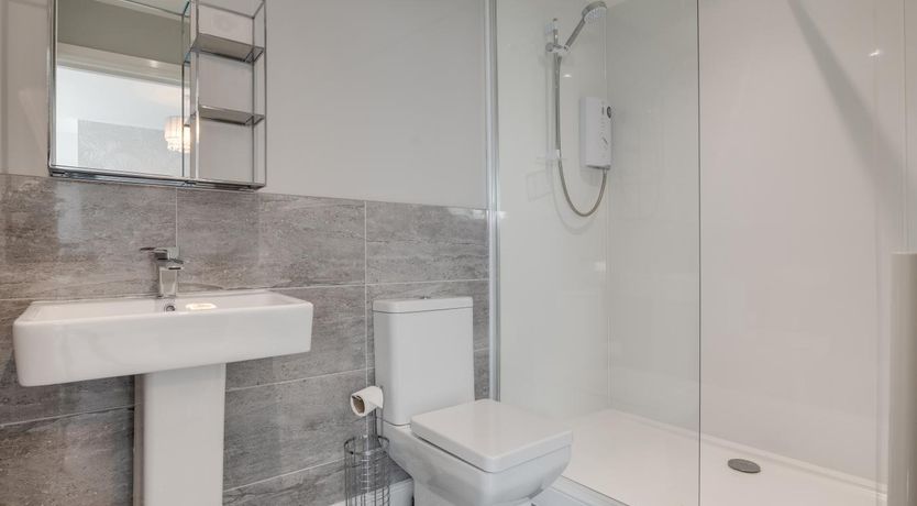 Photo of 4 Bed in Seahouses