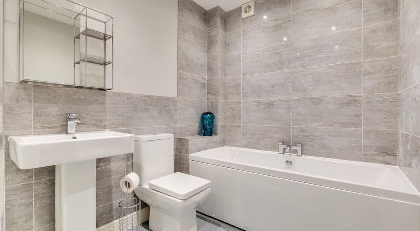 Photo of 4 Bed in Seahouses