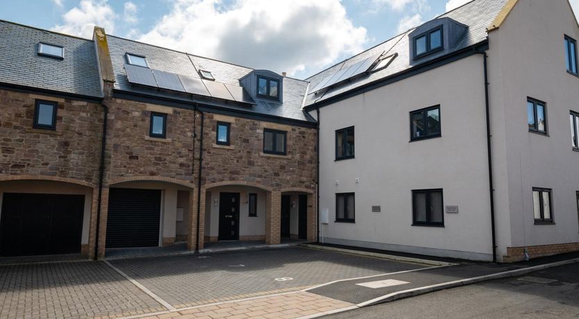 Photo of 4 Bed in Seahouses