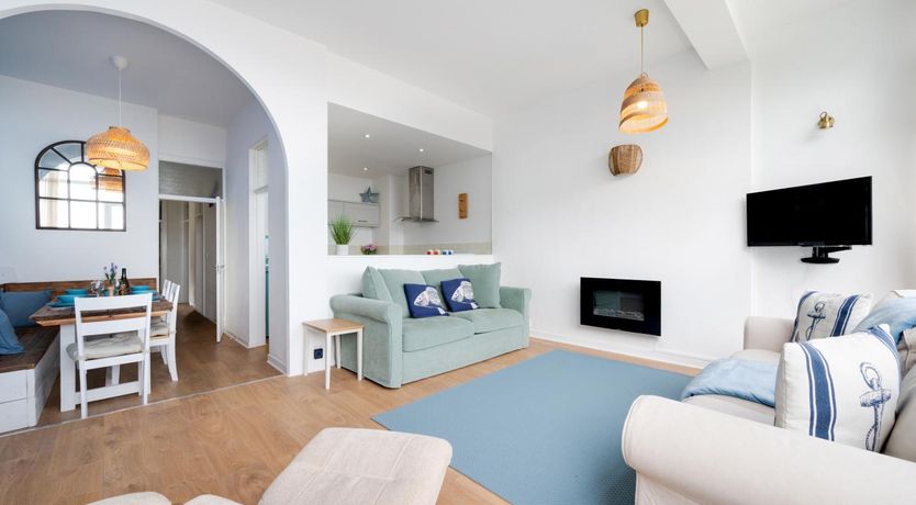 Photo of 2 Bed in Caswell Bay