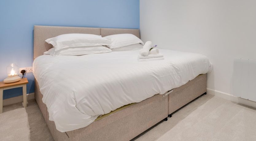 Photo of 2 Bed in Caswell Bay