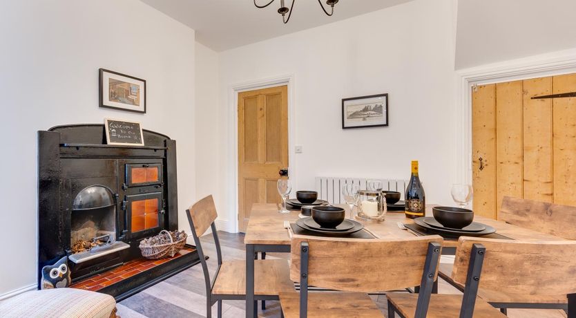 Photo of 2 Bed in Mumbles