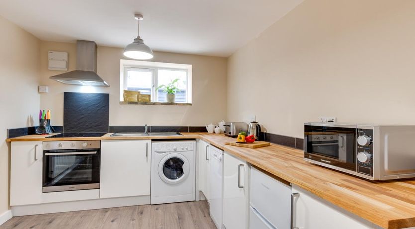 Photo of 6 Bed in Great Waldingfield