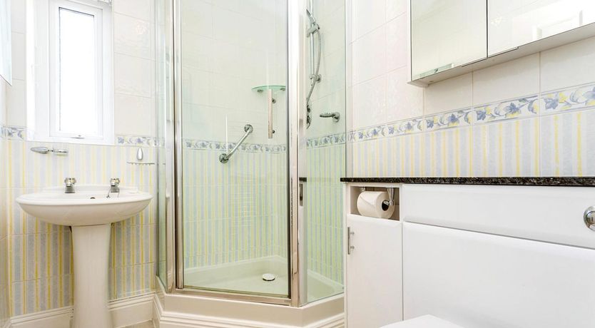 Photo of 3 Bed in Brixham