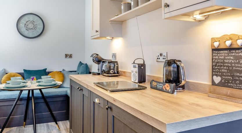 Photo of 2 Bed in North Sunderland