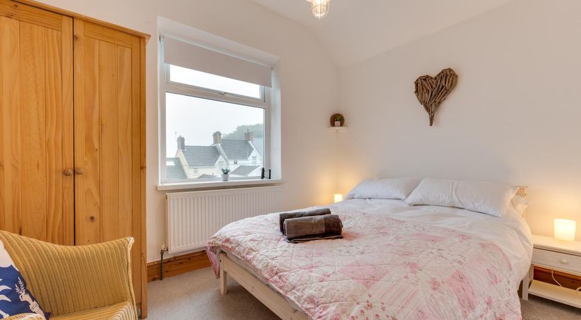 Photo of 3 Bed in Mumbles