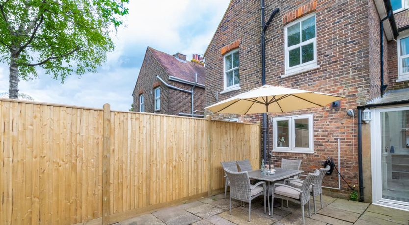 Photo of 4 Bed in Rye