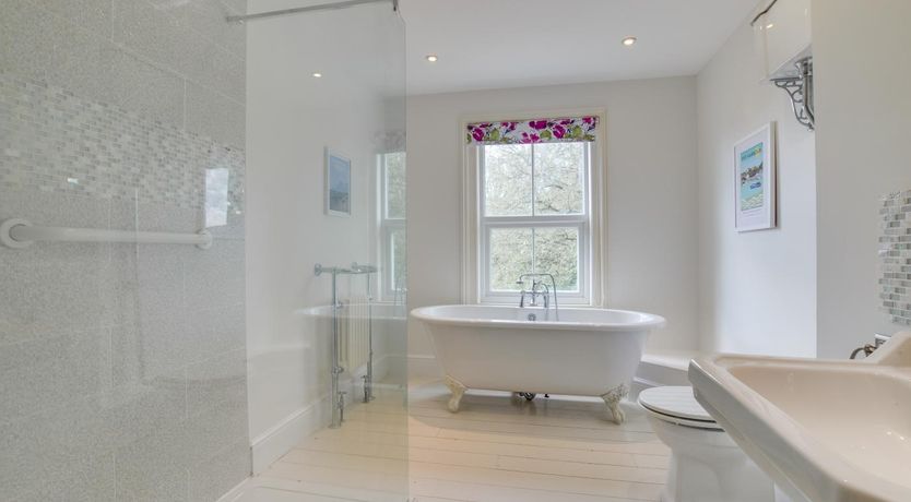 Photo of 4 Bed in Rye