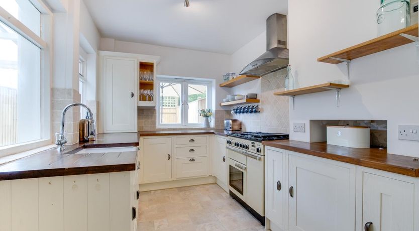 Photo of 4 Bed in Rye