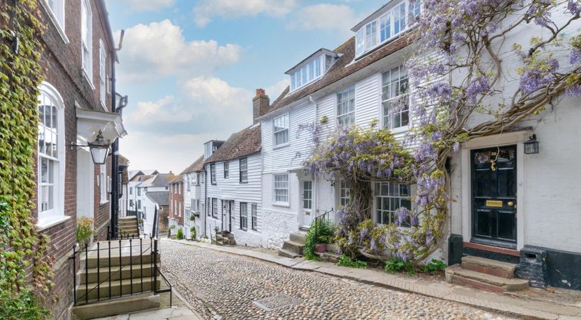 Photo of 4 Bed in Rye