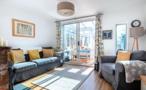 Photo of 2 Bed in Woodbridge