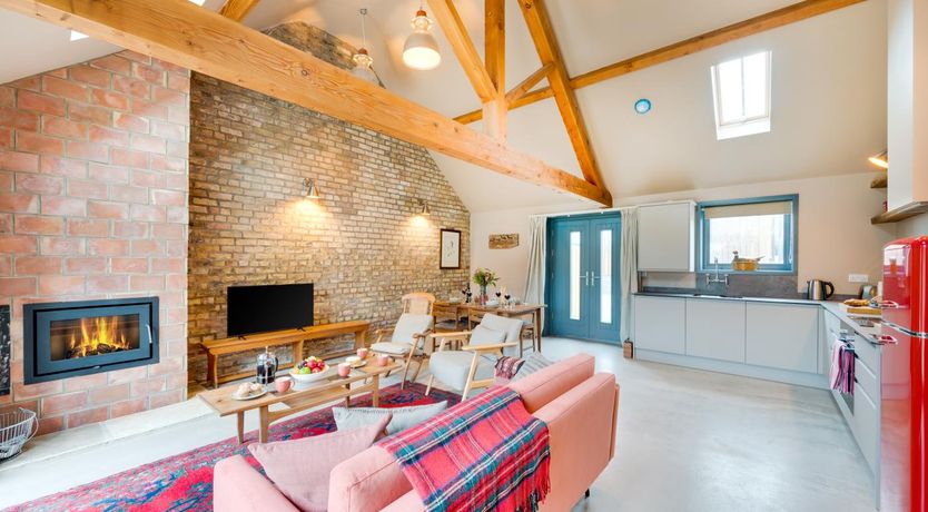 Photo of 2 Bed in Holme-on-Spalding-Moor