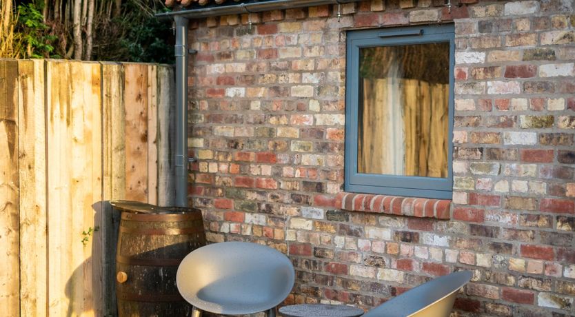 Photo of 2 Bed in Holme-on-Spalding-Moor