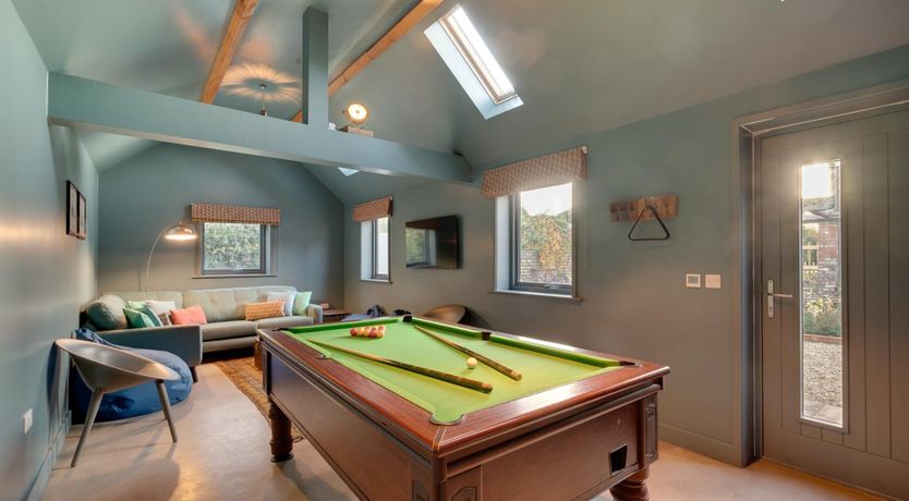 Photo of 2 Bed in Holme-on-Spalding-Moor