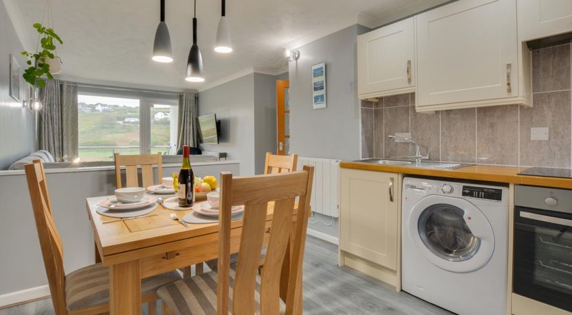Photo of 2 Bed in Mawgan Porth