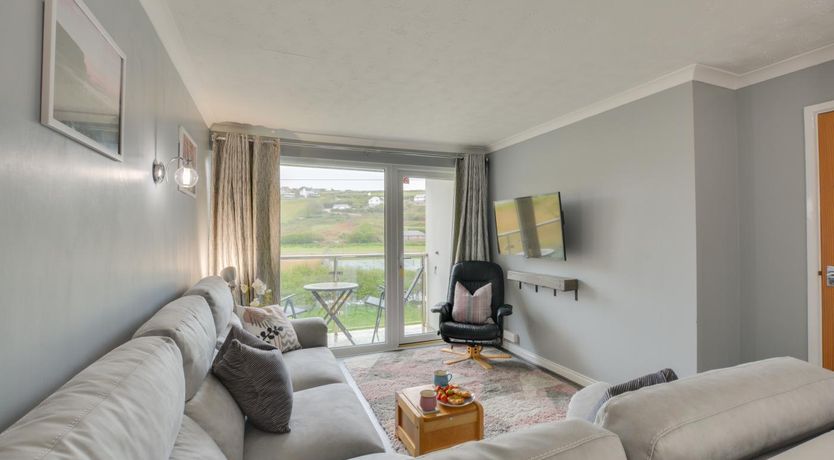 Photo of 2 Bed in Mawgan Porth