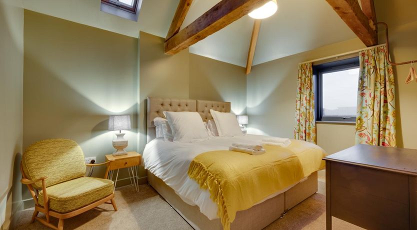 Photo of 7 Bed in Holme-on-Spalding-Moor