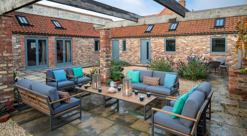 Photo of 7 Bed in Holme-on-Spalding-Moor