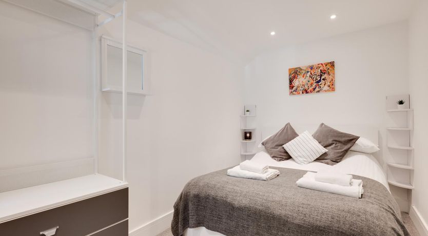 Photo of 3 Bed in Brixham